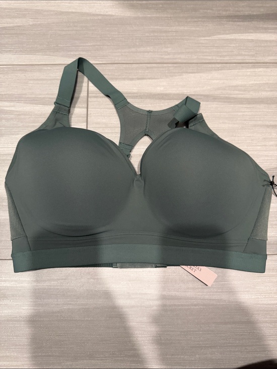 Victoria's Secret Other - Victoria’s Secret sport Seamless Support Sports Bra - Sage Green